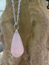 Load image into Gallery viewer, TEARDROP ROSE QUARTZ GEMSTONE PENDANT
