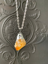 Load image into Gallery viewer, CRYSTAL RAW CITRINE  PENDANT
